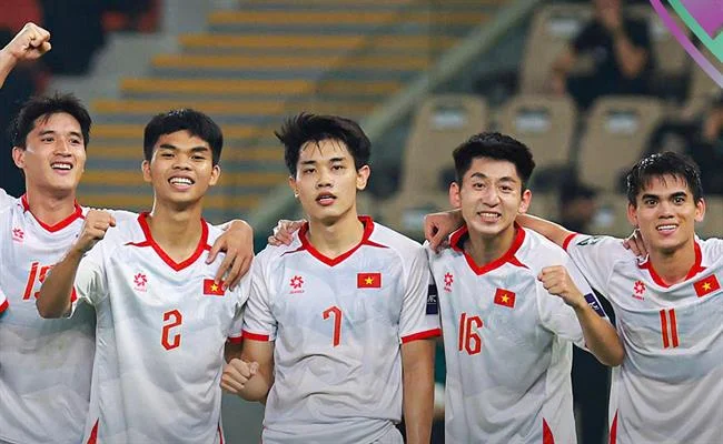 Bàn Chơi Trực Tiếp