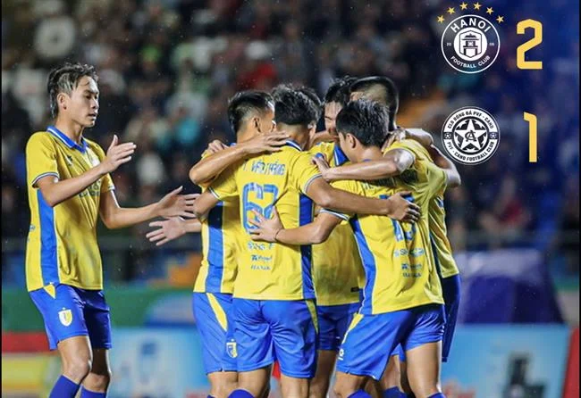 Đăng nhập và bắt đầu chơi